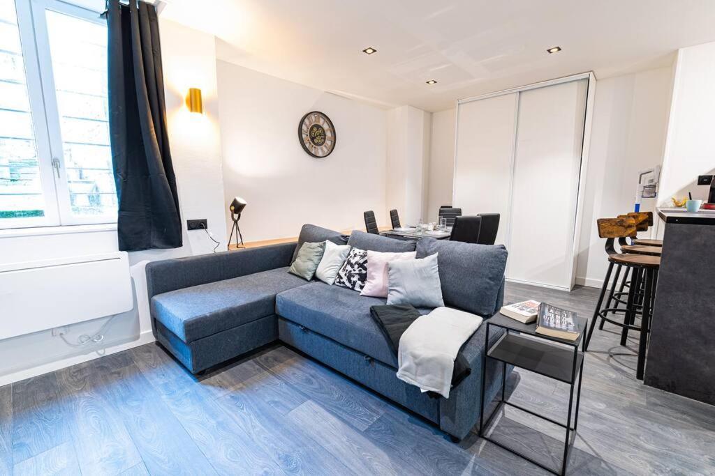 Black And White Cosy Apartment Sedan
